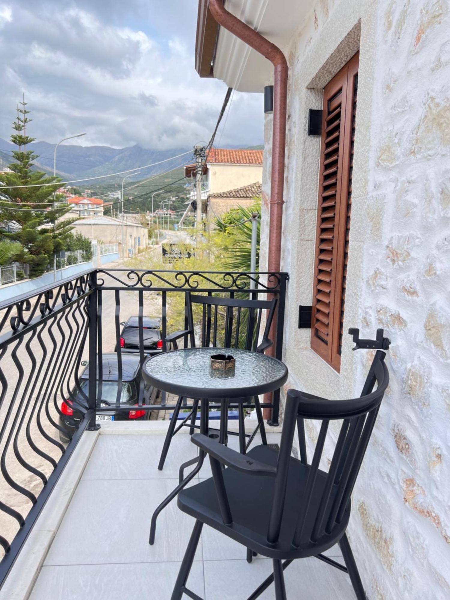 Elpis Guest House Himarë Eksteriør billede