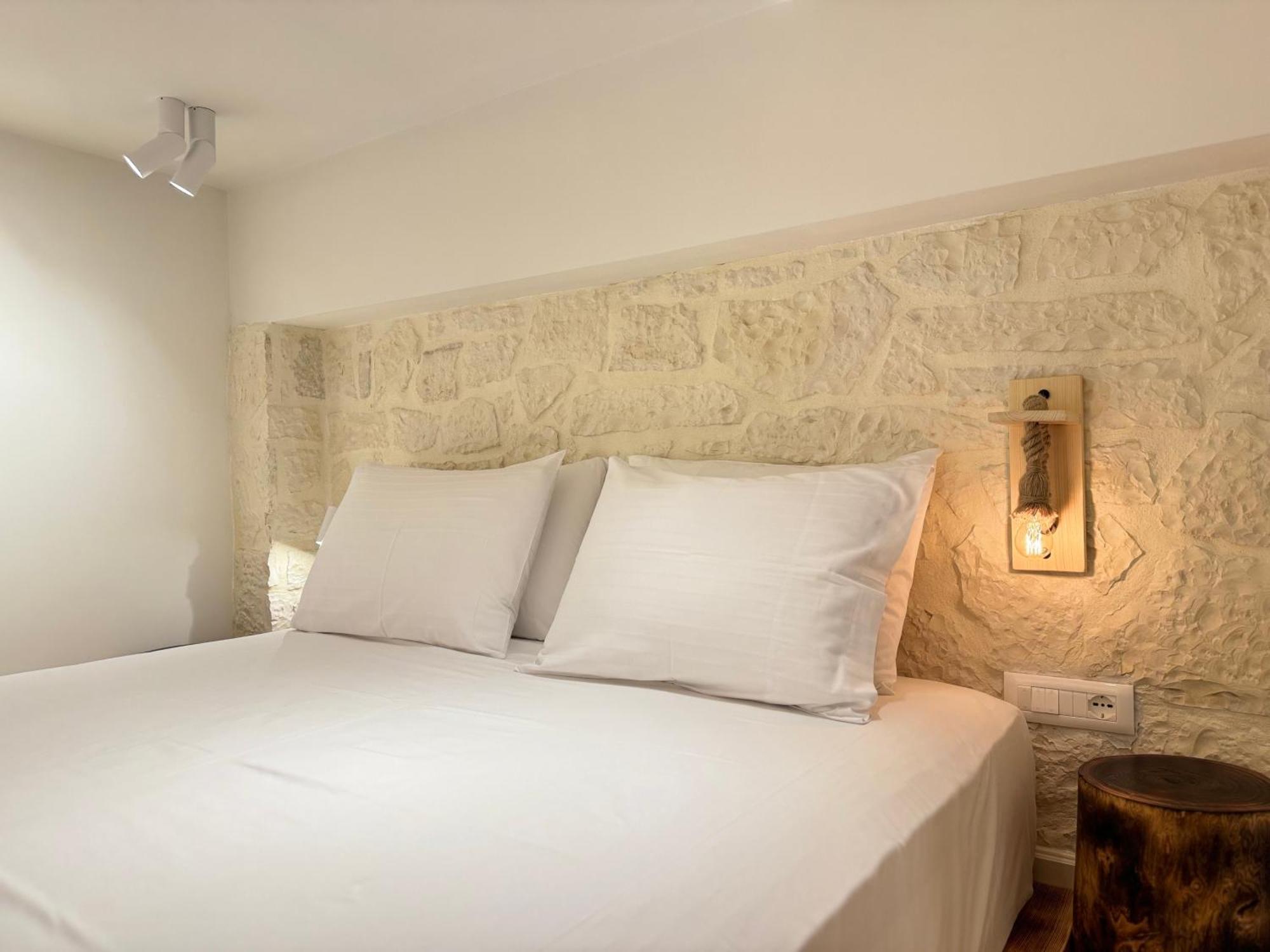 Elpis Guest House Himarë Eksteriør billede